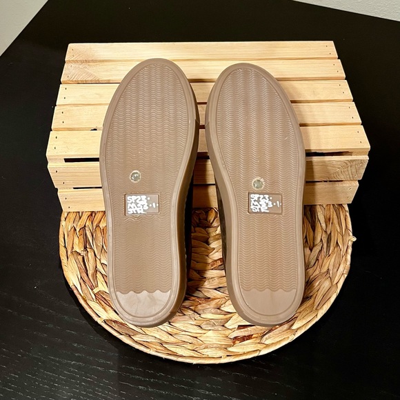 *RARE* PLG/Patina Men’s Low Top Sneaker | (EXCLUSIVE) Cognac, Size 8.5 - Picture 4 of 4